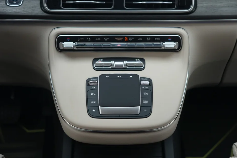 2026 Mercedes Benz V 300 Avantgarde