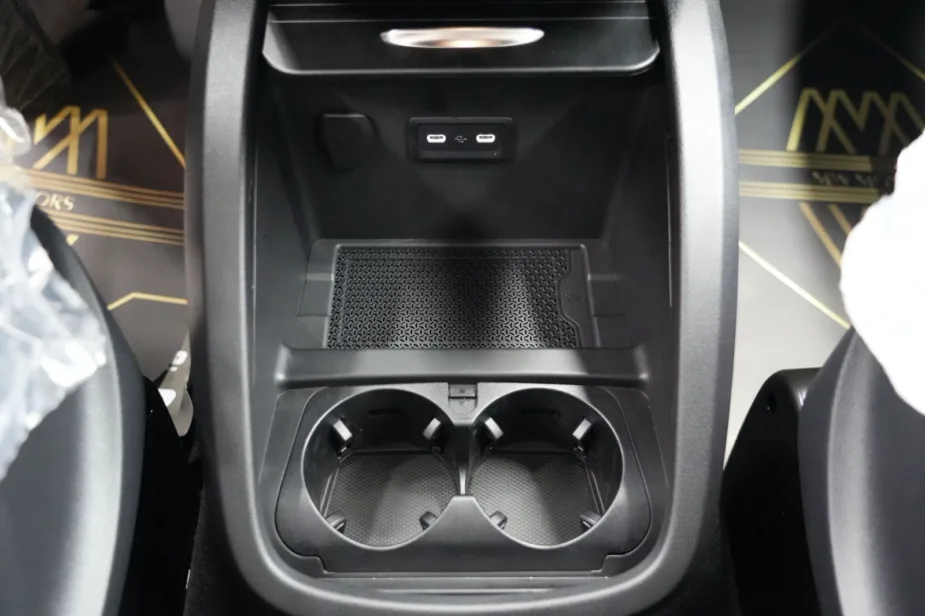 New 2026 Mercedes Benz V 300 Avantgarde Black Black