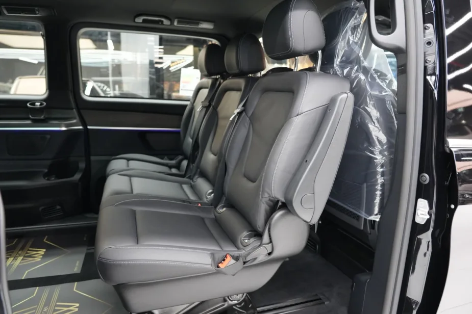New 2026 Mercedes Benz V 300 Avantgarde Black Black