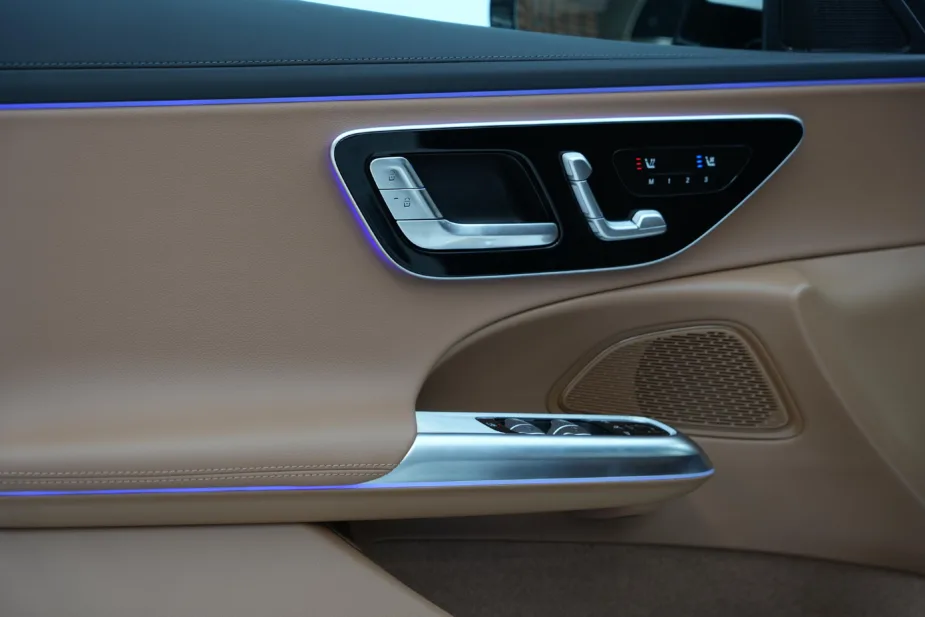 2026 Mercedes-Benz E 200 White Tan