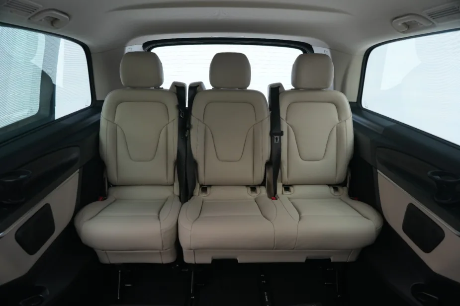 2026 Mercedes Benz V 300 Avantgarde