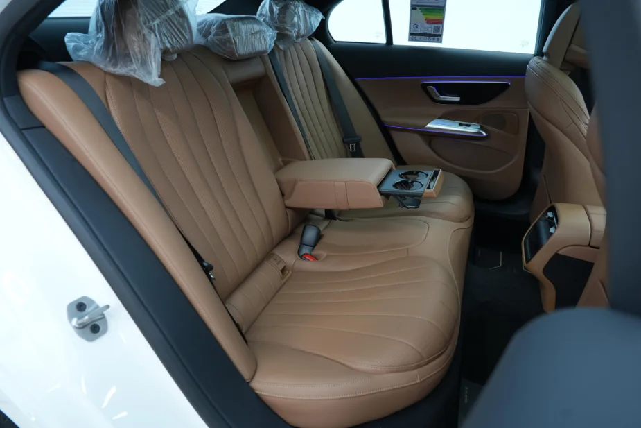 2026 Mercedes-Benz E 200 White Tan