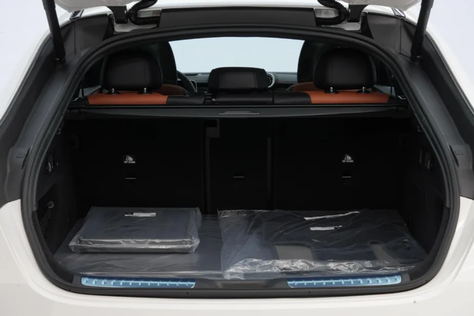 New 2026 Mercedes-Benz GLC 200 Coupe White Tan