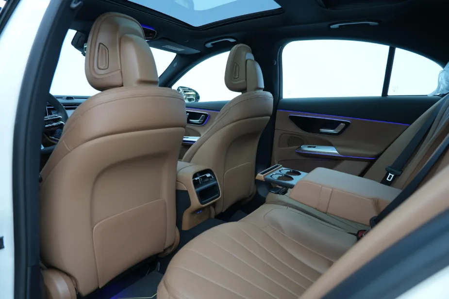 2026 Mercedes-Benz E 200 White Tan