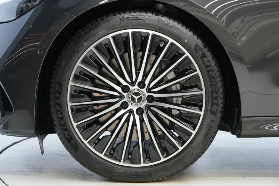 Mercedes-Benz E 200 2026 AMG Line – For Sale in Dubai