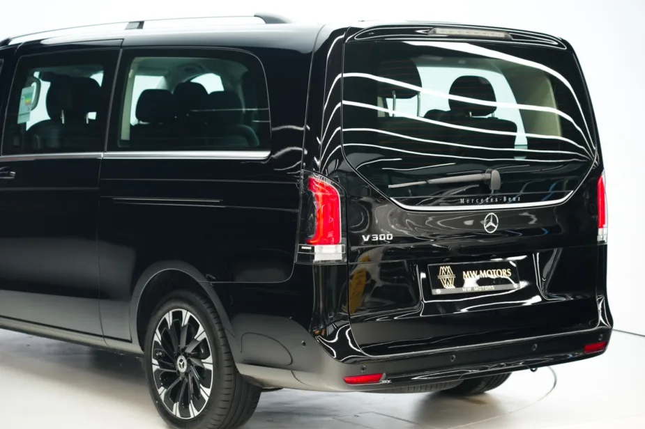 New 2026 Mercedes Benz V 300 Avantgarde Black Black