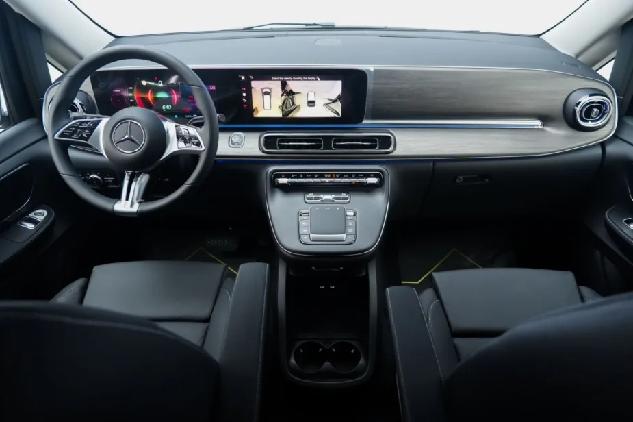 New 2026 Mercedes Benz V 300 Avantgarde Black Black
