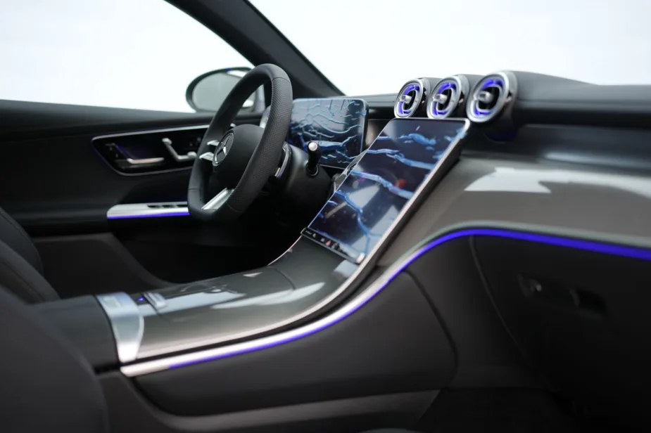 New 2026 Mercedes-Benz GLC 200 Coupe Verdi Black