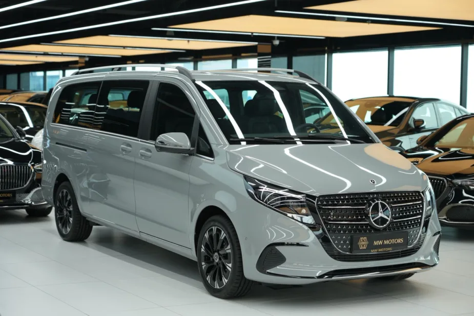 New 2026 Mercedes-Benz V300 Avantgarde Apline Grey
