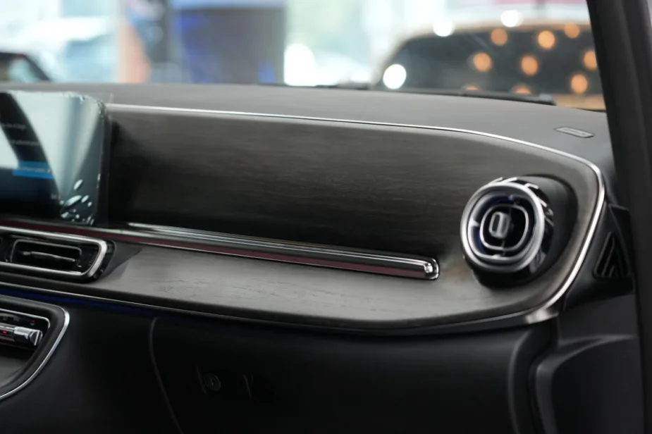 New 2026 Mercedes-Benz V300 Avantgarde Apline Grey