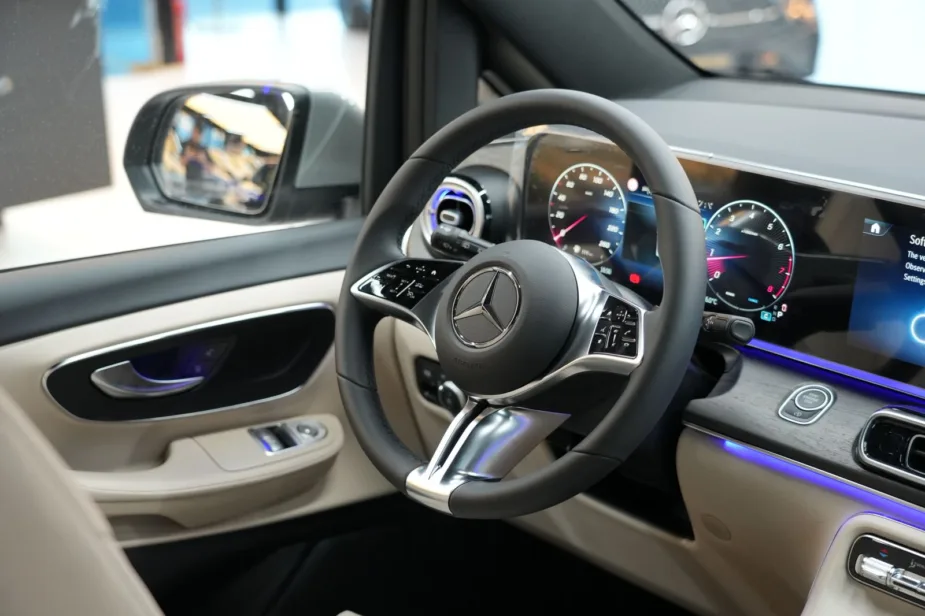 2026 Mercedes-Benz V 300 Avantgarde