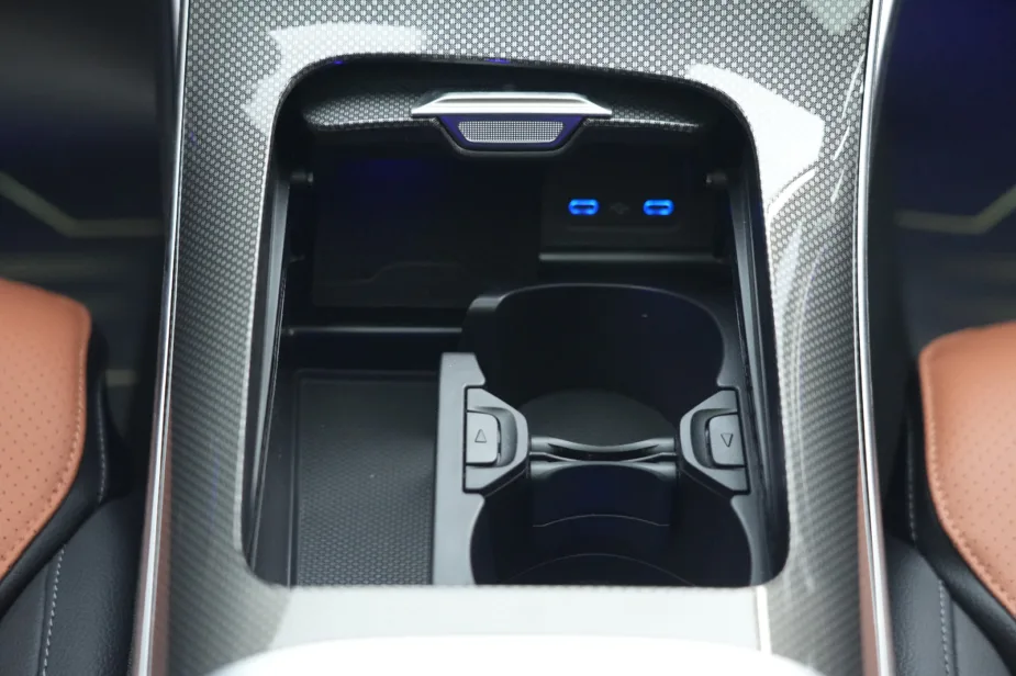 2026 Mercedes-Benz C 200 Graphite Grey Tan