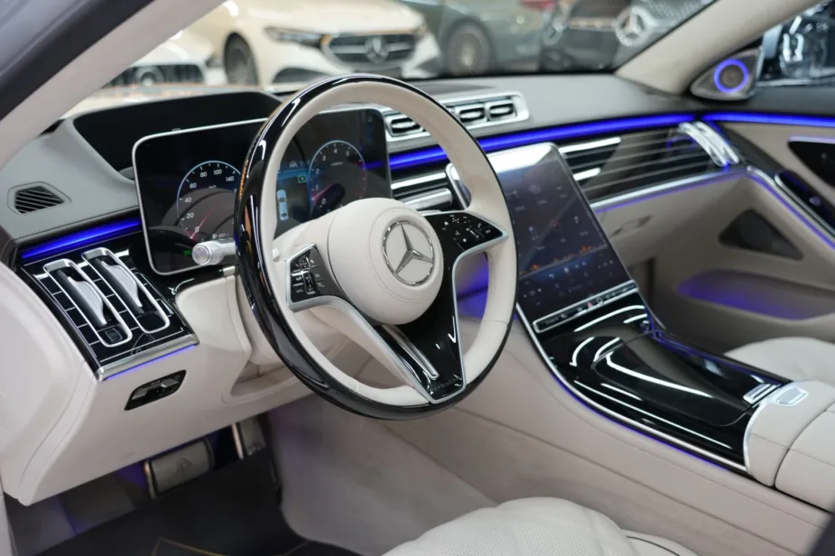 2026 Mercedes Maybach S 680 – Nautic Blue