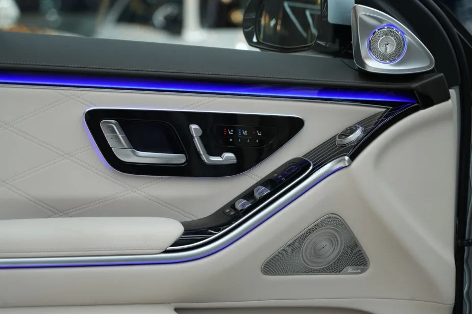 2026 Mercedes Maybach S 680 – Nautic Blue