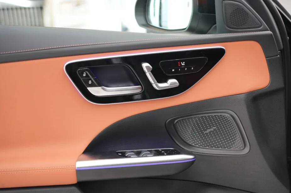 2026 Mercedes C 200 Black Tan