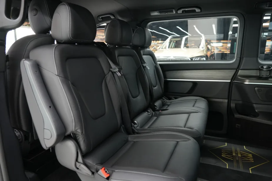 New 2026 Mercedes-Benz V300 Avantgarde Apline Grey