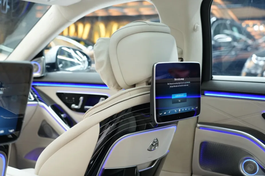 2026 Mercedes Maybach S 680 – Nautic Blue