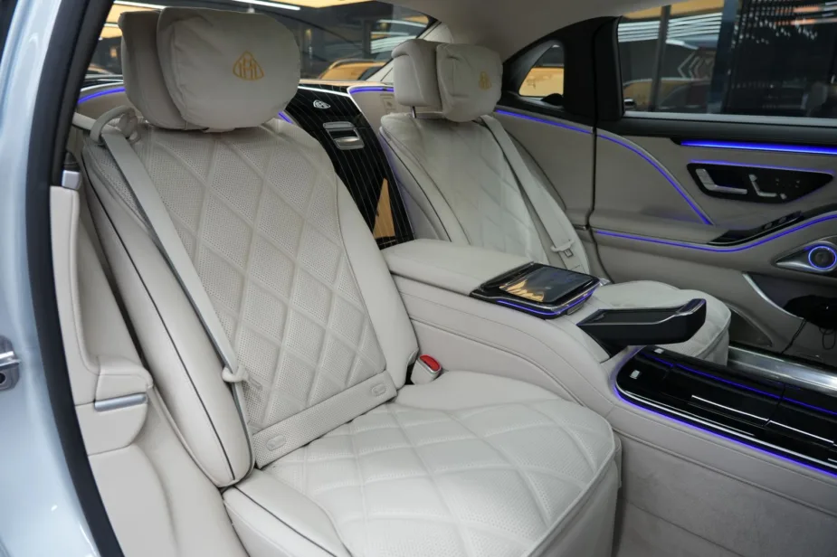 2026 Mercedes Maybach S 680 – Nautic Blue