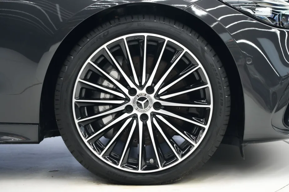 2026 Mercedes-Benz C 200 Graphite Grey Tan