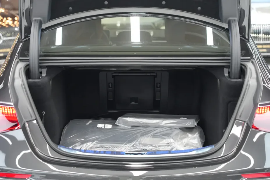2026 Mercedes-Benz S 500 Dark Series