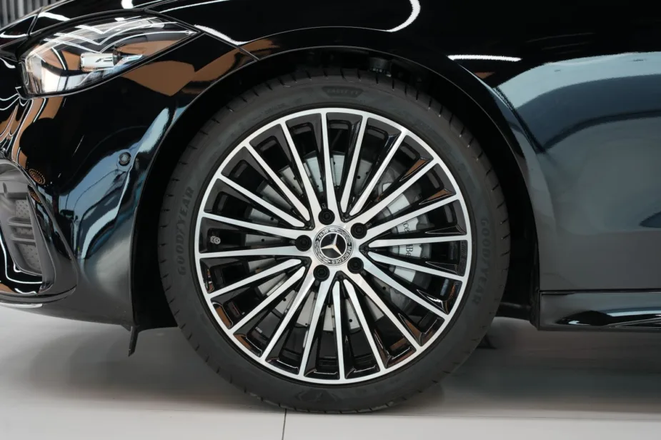 2026 Mercedes C 200 Black Tan