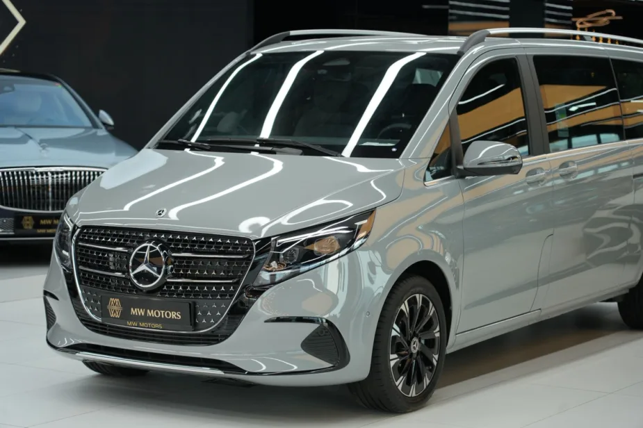 New 2026 Mercedes-Benz V300 Avantgarde Apline Grey