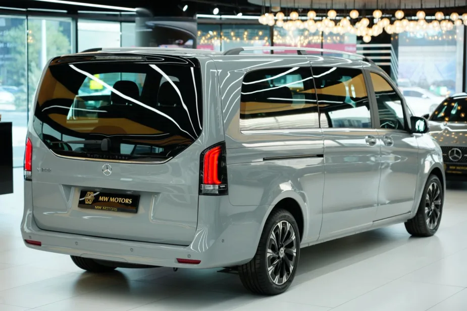New 2026 Mercedes-Benz V300 Avantgarde Apline Grey
