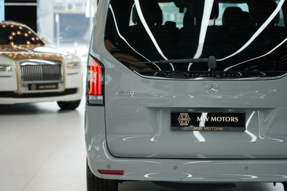 New 2026 Mercedes-Benz V300 Avantgarde Apline Grey
