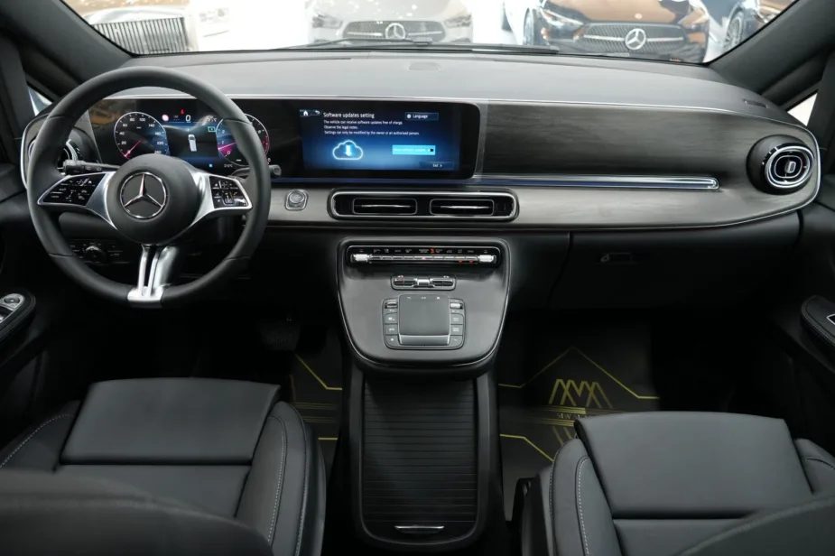 New 2026 Mercedes-Benz V300 Avantgarde Apline Grey