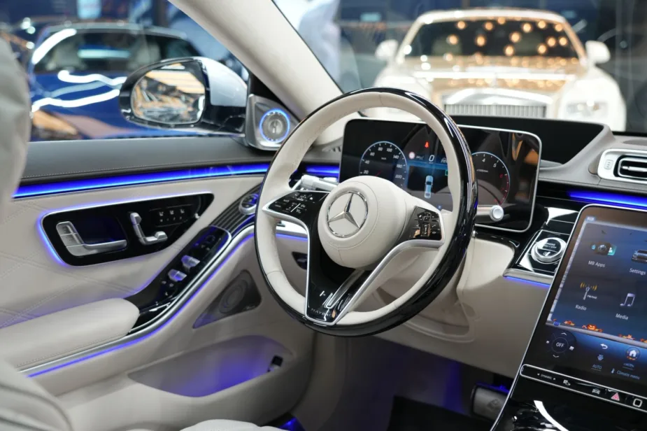 2026 Mercedes Maybach S 680 – Nautic Blue