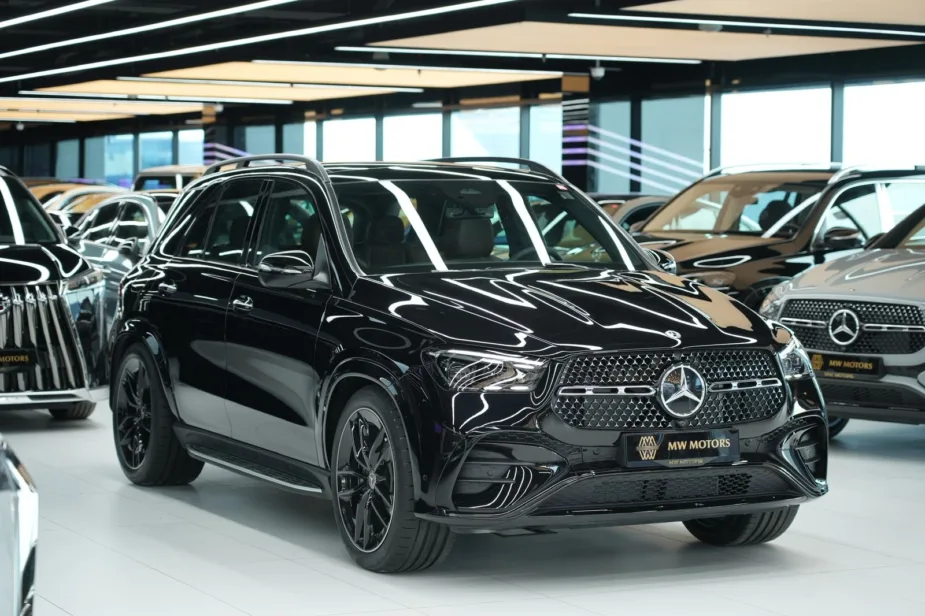 2026 Mercedes Benz GLE 450 SUV Front Angle View