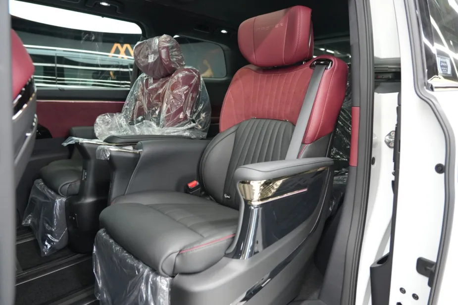 GAC M8 GX 2026 Rear VIP Seats