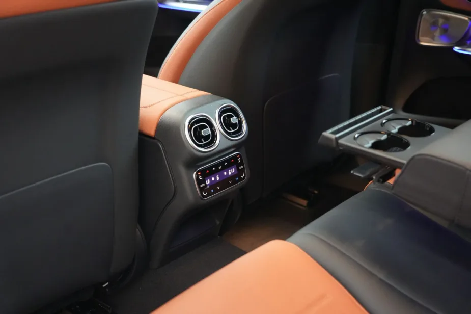 glc 200 coupe 2026 rear ac control