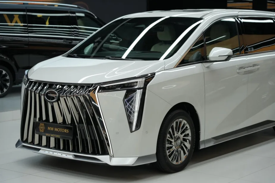 2026 GAC M8 GX Master Front Angle View
