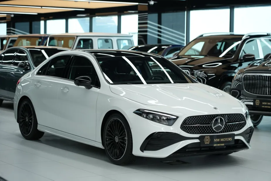 Mercedes-Benz 2026 A 200 White Black