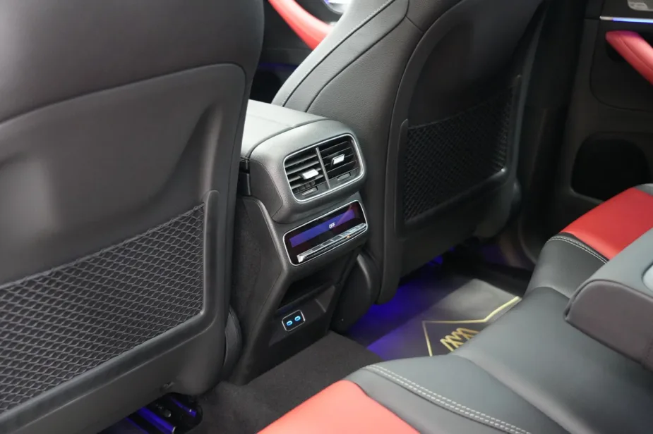 Mercedes-Benz GLE 450 Coupe 2026 Dark Series Rear AC Control